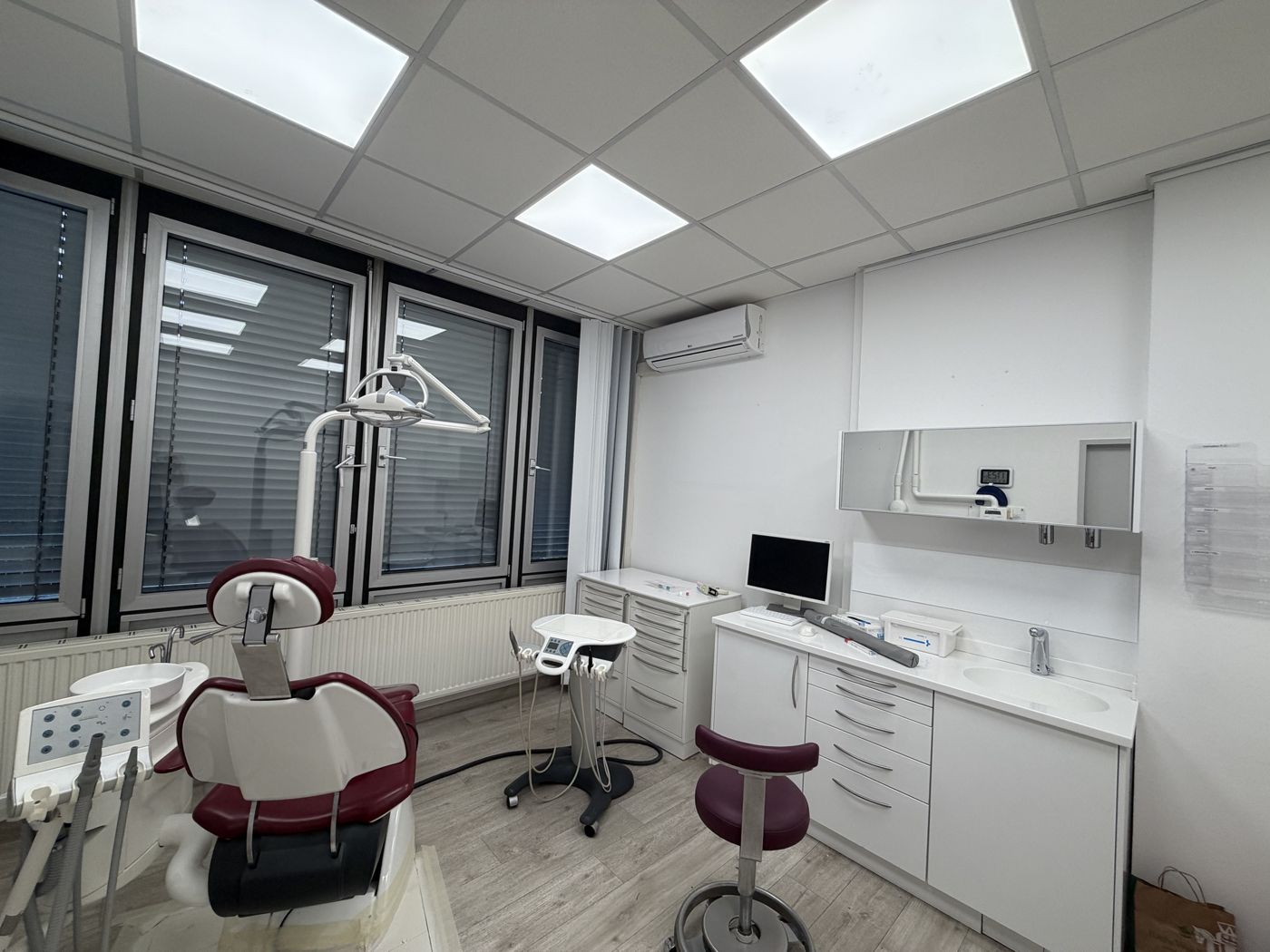 Behandlungsraum der Praxisklinik in der Arabellastraße